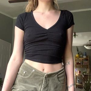 TILLY’S Ruched V-neck Crop